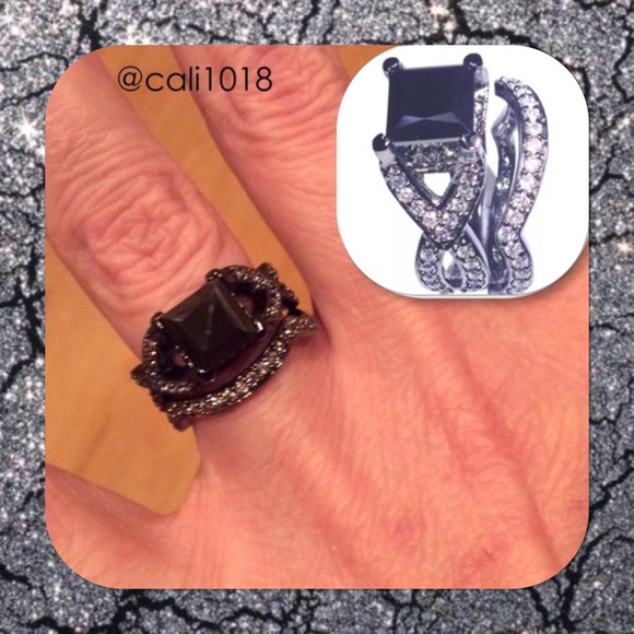 RESTOCKED🆕 2pc 2.25ct Princess Moissanite Set - Picture 1 of 4